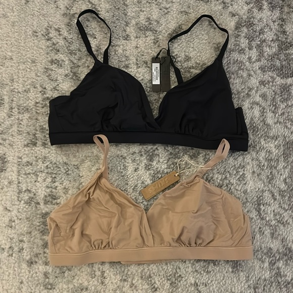 SKIMS Other - NWT lot of 2 SKIMS wireless crossover Size L